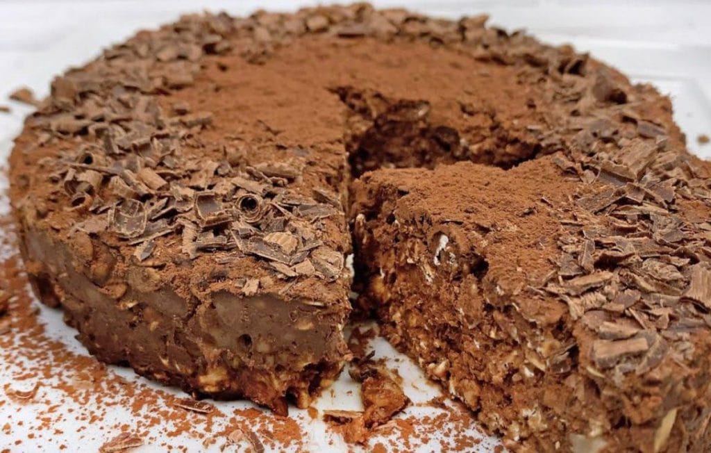 Senza farina, senza zucchero, senza uova e senza burro! La torta senza forno golosissima consigliata dai dietologi