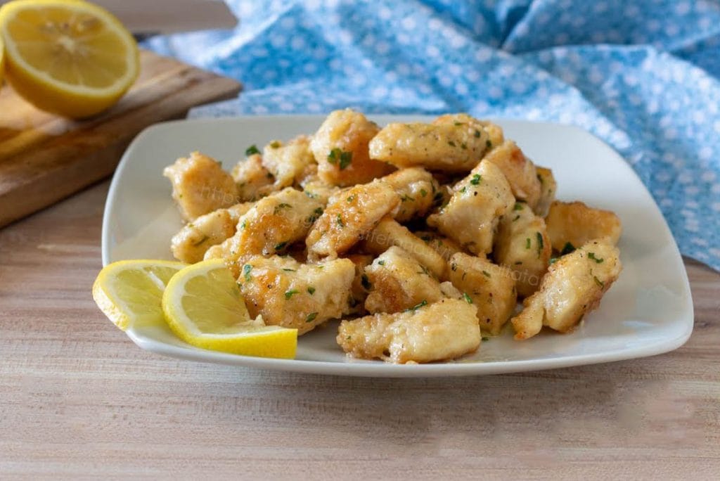 Bocconcini di pollo al limone? Fai questa ricetta e la preparerete in 5 minuti ogni sera! Solo 250 Kcal