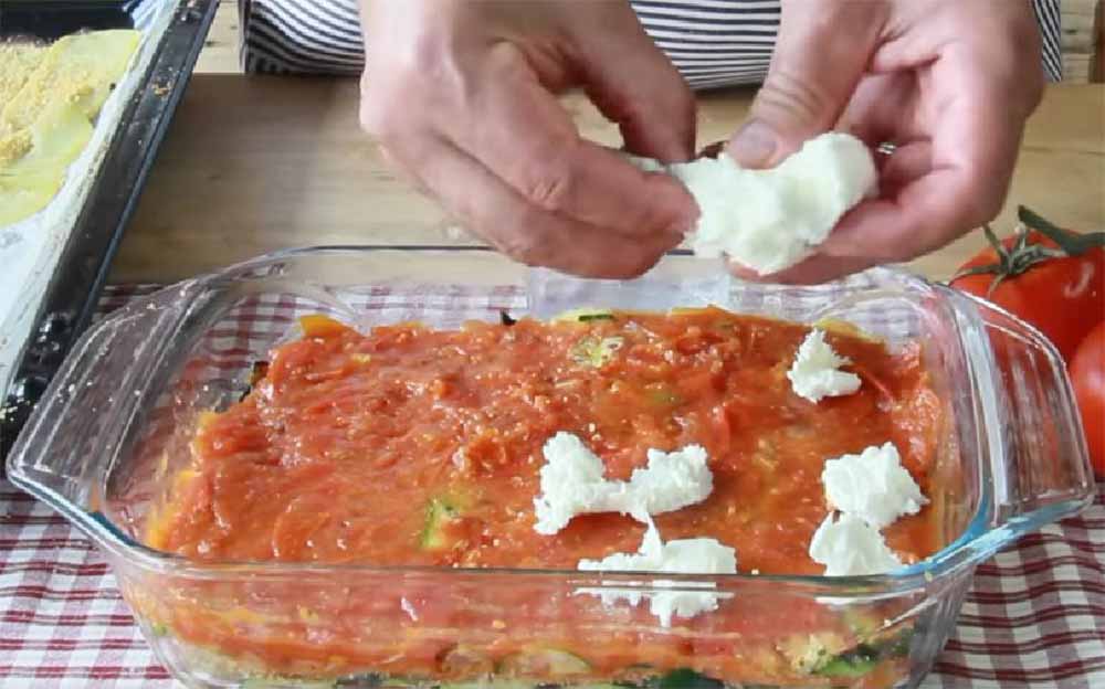 Lasagna di verdure: niente besciamella, niente pasta e niente burro ma gustosa sempre. Solo 260 Kcal!