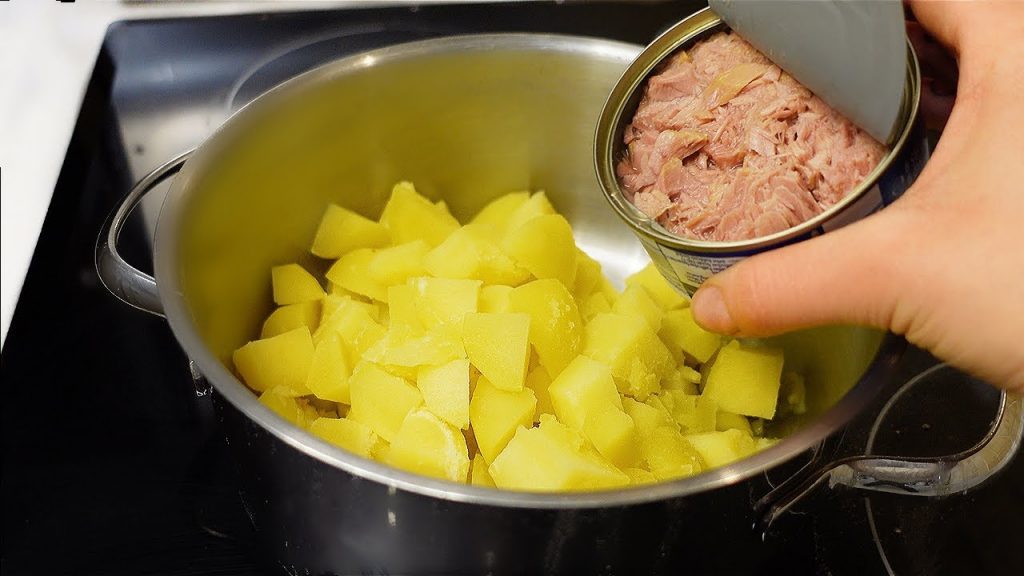 Tonno e patate: questa ricetta è così buona che la preparo quasi tutti i giorni! Solo 60 Kcal