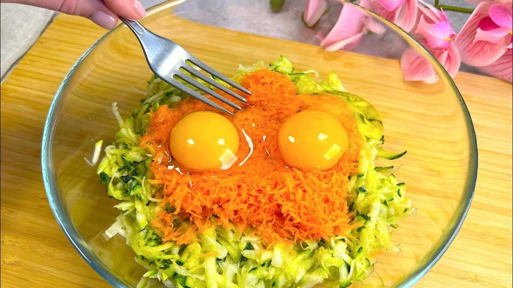 Zucchine, carote e uova: la cena non è mai stata così buona, saporita e leggera. Solo 65 Kcal!