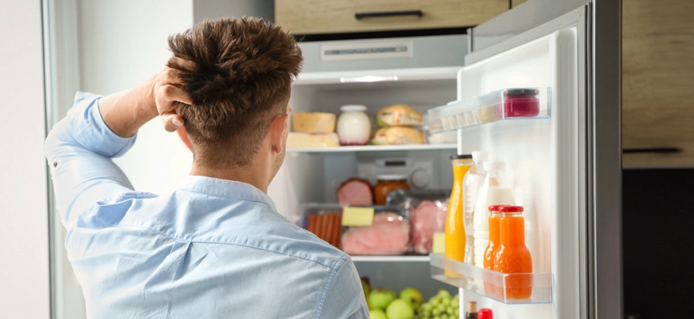 È normale che il frigorifero produca rumori strani?