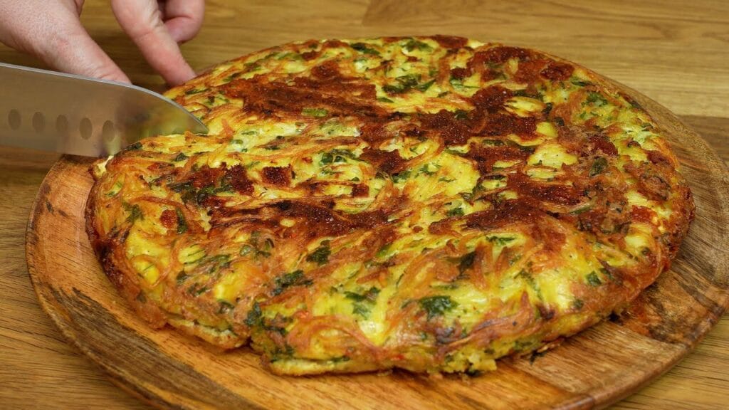 3 patate, 2 uova e mozzarella: a fare questa ricetta mi ha insegnato mia nonna. Solo 180 Kcal!