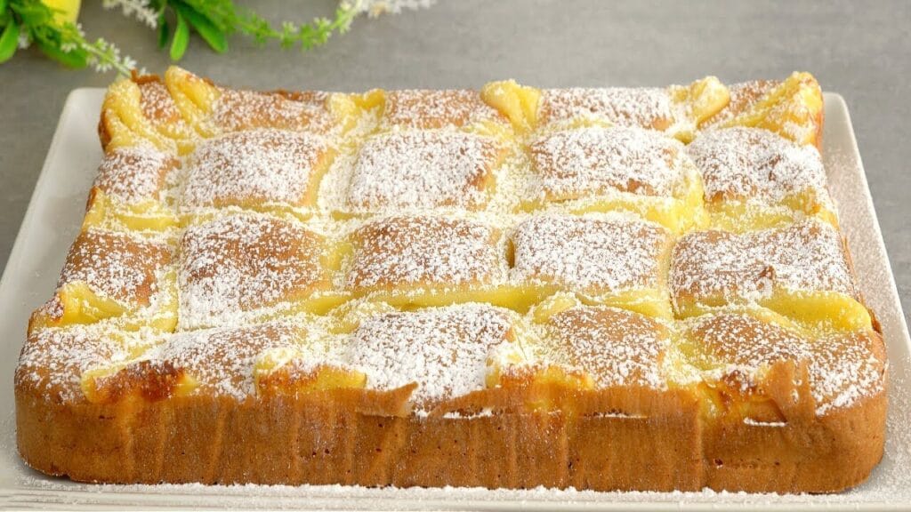 Mele e crema: questa torta si prepara in 5 minuti | Appena l’ho sfornata è finita in un baleno | Solo 180 Kcal!