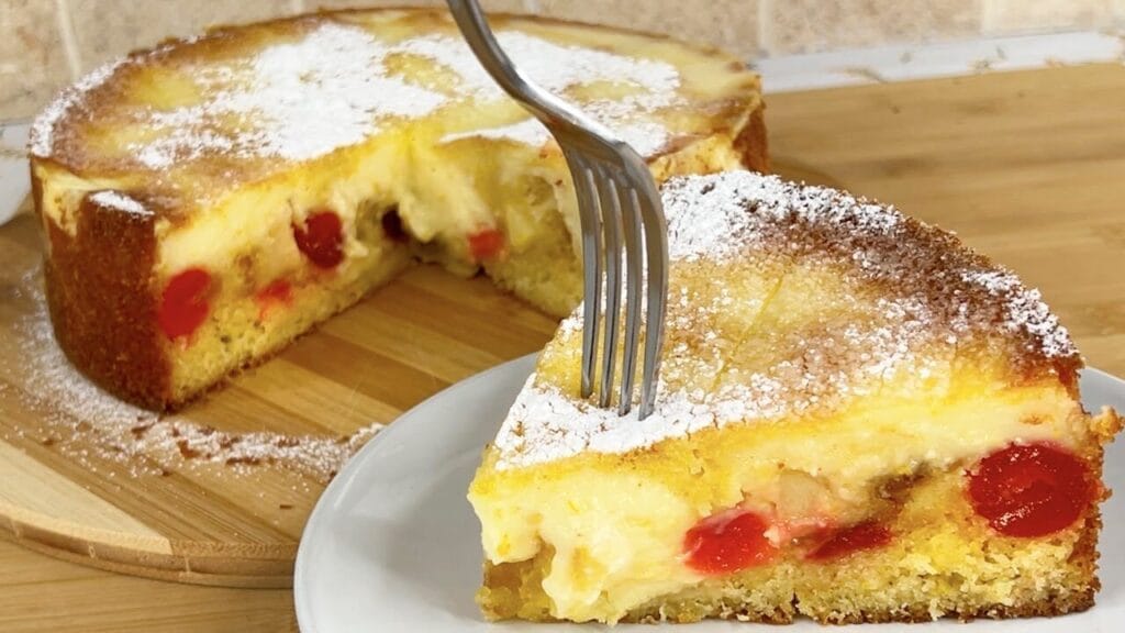 Mele, yogurt e crema: è la prima volta che faccio questa torta | Ma è finita in 3 minuti, ora tutti mi chiedono la ricetta!