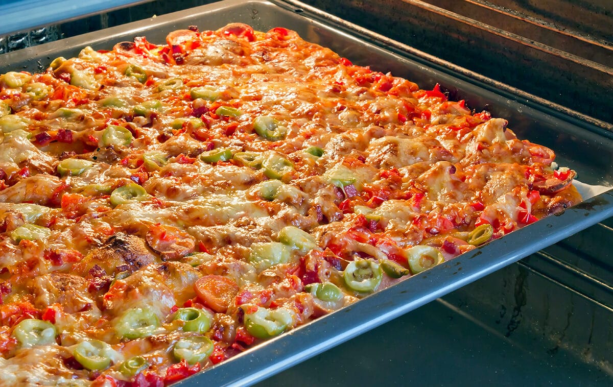 baking-pizza-2