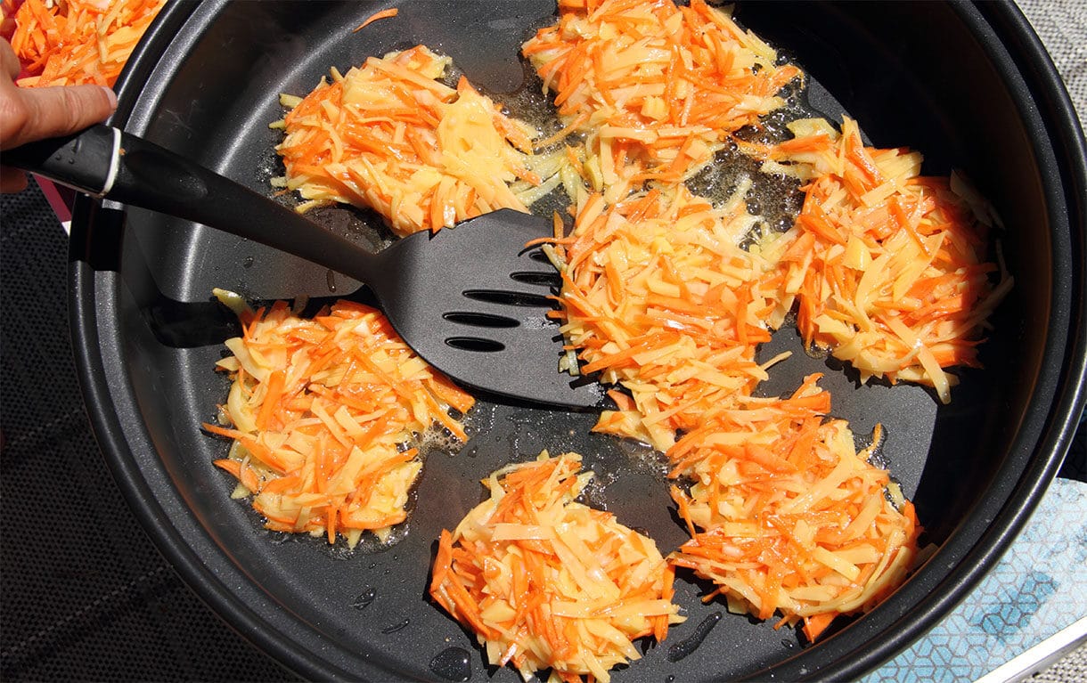 Frittelle di mele e carote