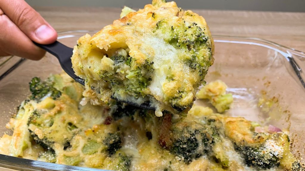 Vi serviranno 500 grammi di broccoli e delle patate per questa ricetta: è davvero gustosa | Solo 290 Kcal!