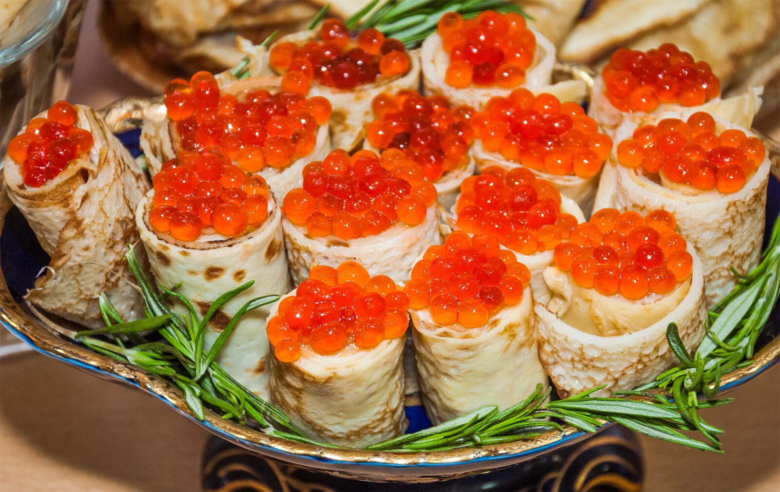Crepes con uova di salmone