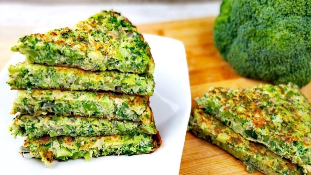 Quando non ho tempo preparo questa ricetta in pochi minuti: servono broccoli e uova | Solo 120 Kcal!