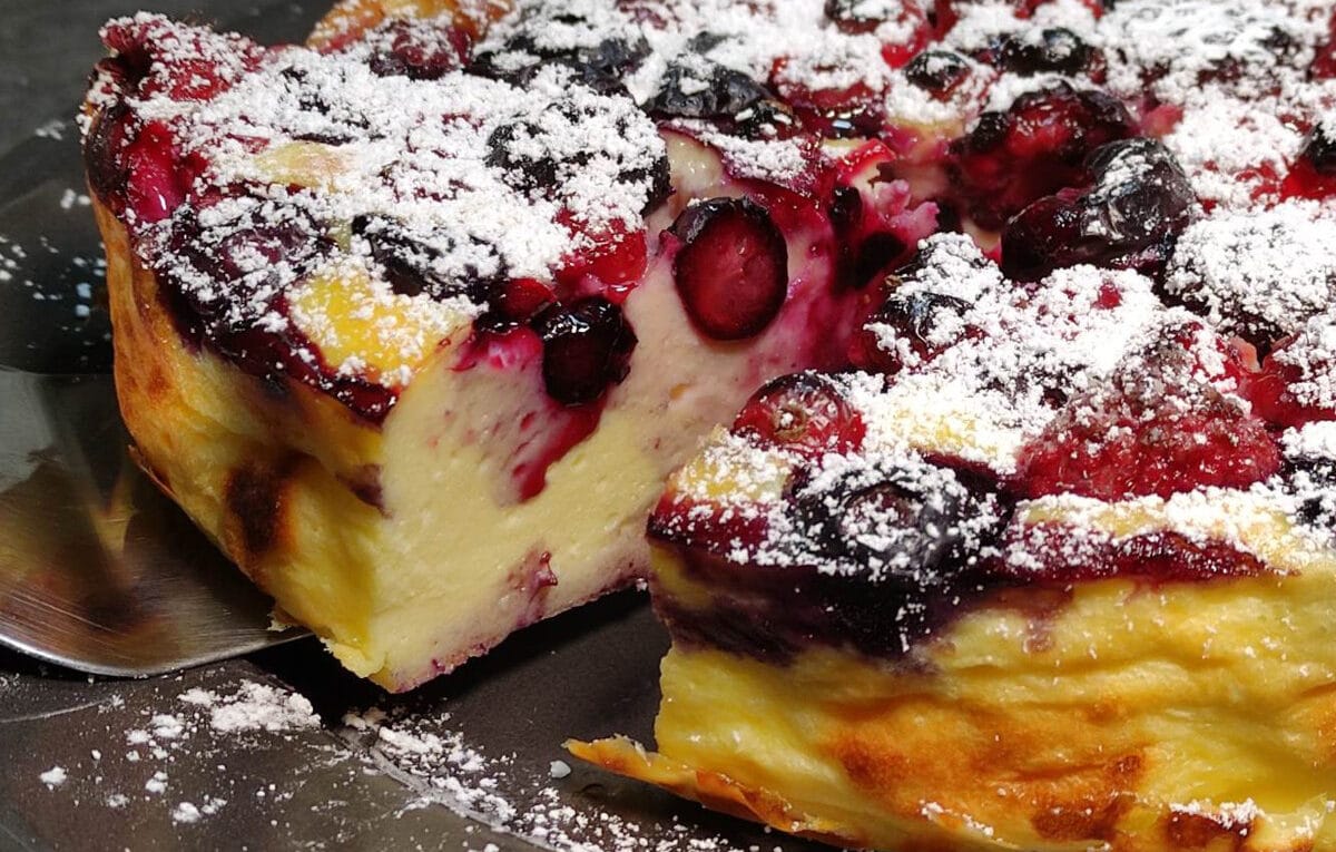Torta alla ricotta e frutti di bosco
