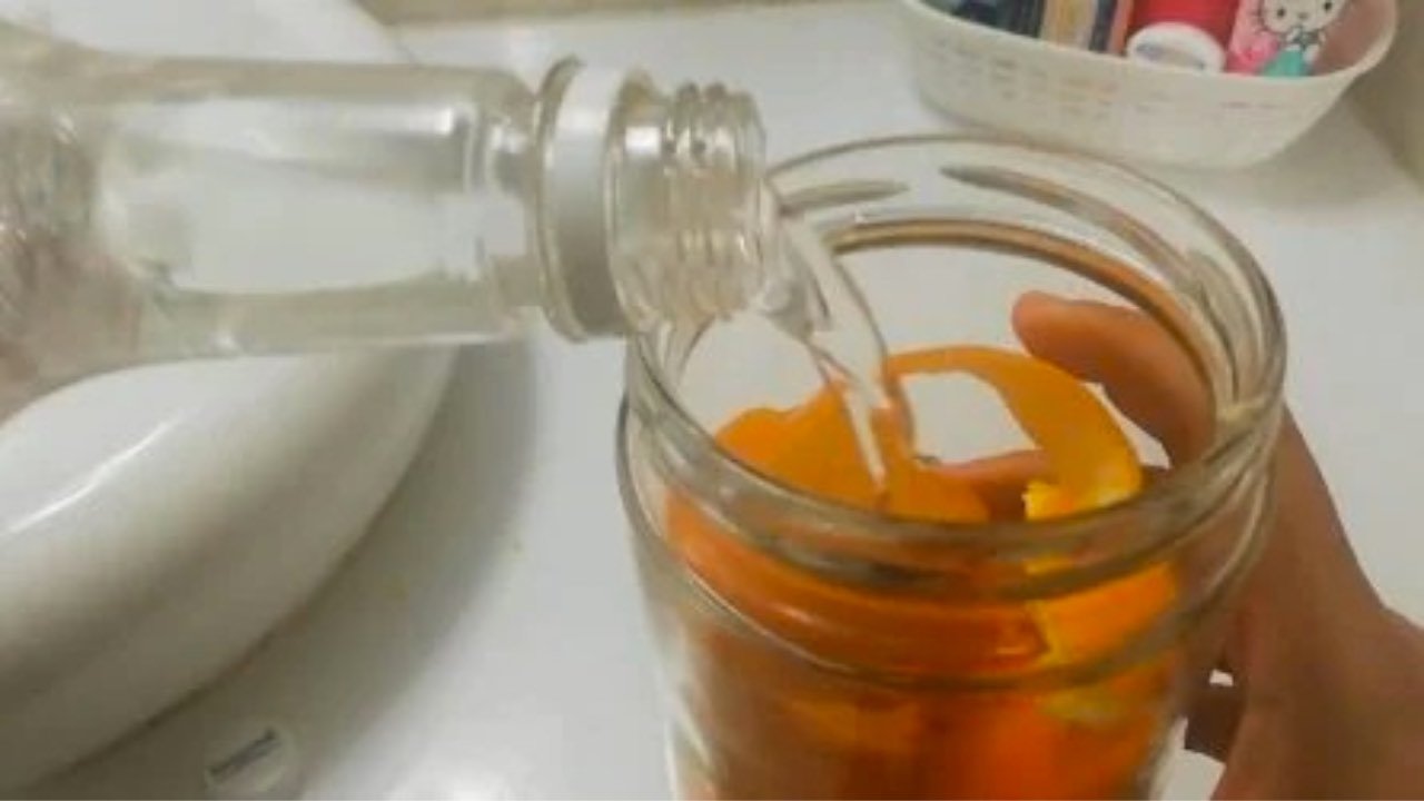 Bucce d'arancia nella vodka