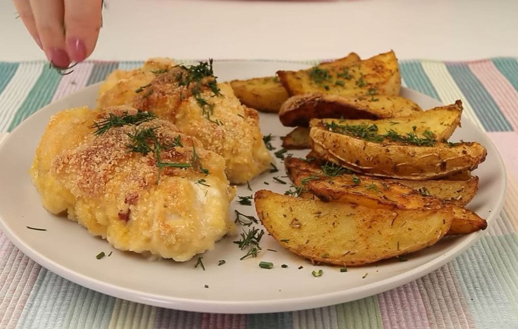 Il petto di pollo fatto così è ancora più buono: non friggo nulla, metto tutto in forno | Solo 310 Kcal!