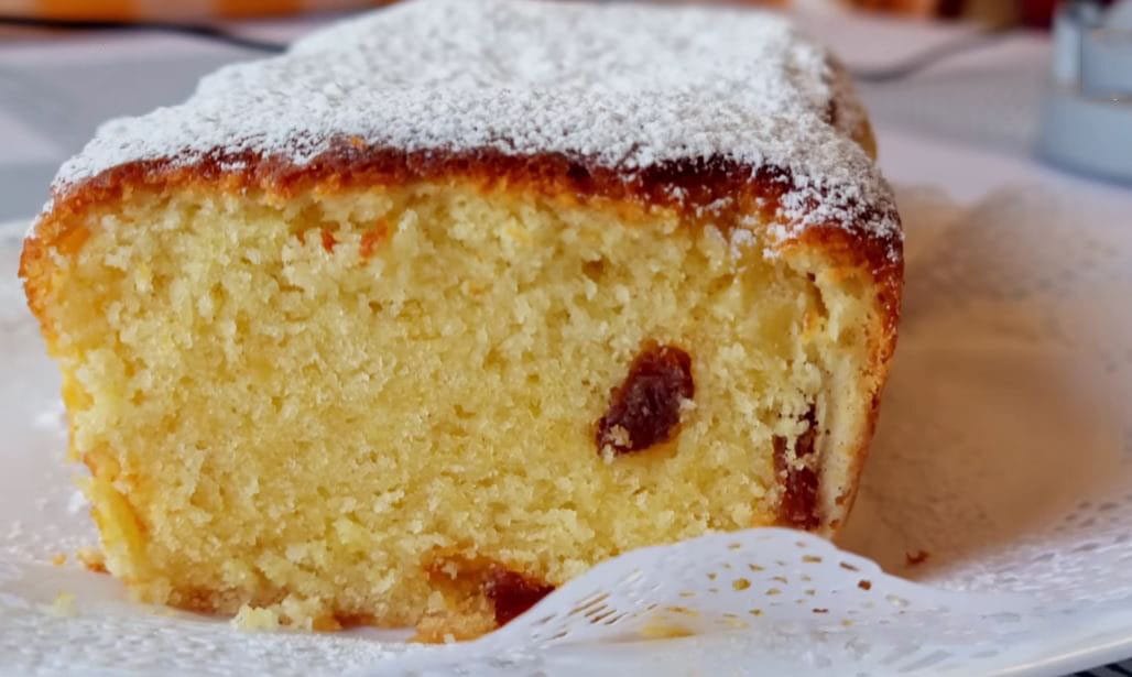Plumcake all'uvetta