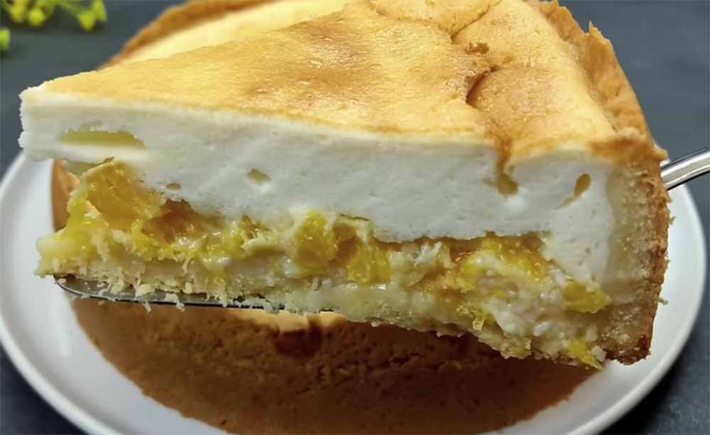 Yogurt e arance, questa torta ha lasciato tutti a bocca aperta: è fantastica | Solo 210 Kcal!