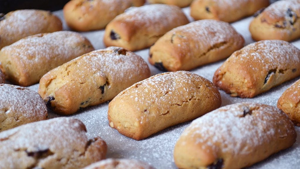 Miele, uvetta e noci: preparo dei biscotti favolosi, li hanno mangiati tutti all’istante!