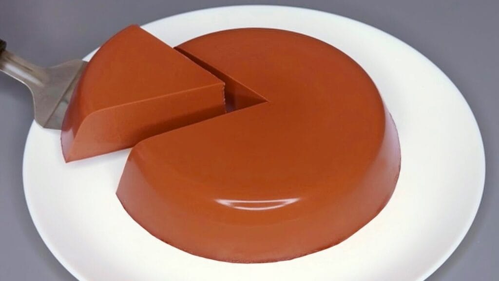 Avevo voglia di dolce e ho preparato una torta con questi 2 ingredienti: latte e cioccolato fondente!