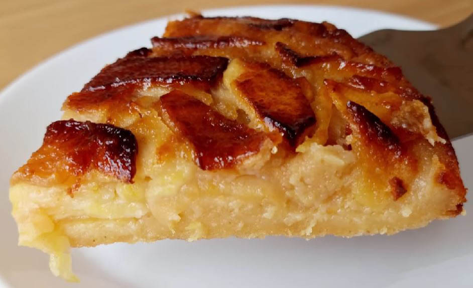Pochissima farina ma tanta tanta frutta, questa torta di mele è un capolavoro | Solo 130 Kcal!