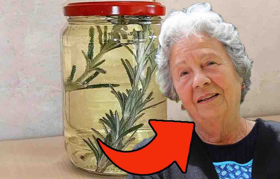 Rosmarino, immergilo per una settimana in un barattolo col vino bianco: l'antico rimedio di mia nonna!