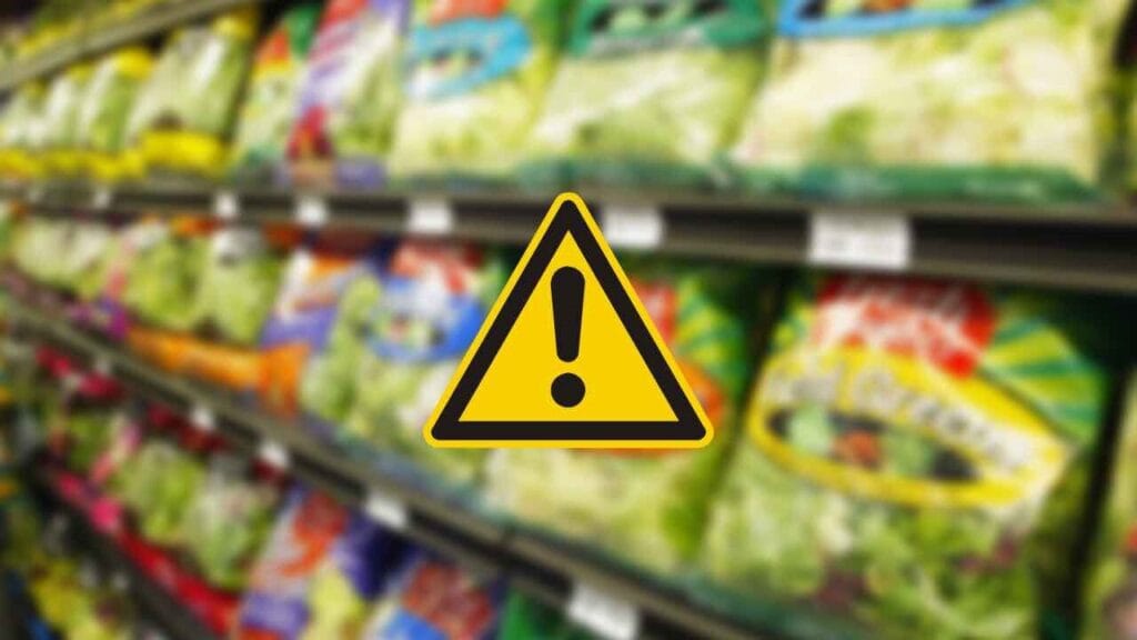 Insalata in busta, trovati livelli alti di batteri (e in una marca anche listeria): preoccupazione tra i consumatori!