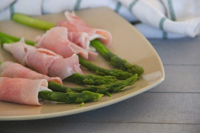 Antipasti veloci: Involtini di asparagi