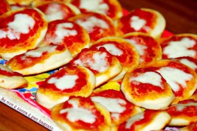 Antipasti veloci: Pizzette da buffet