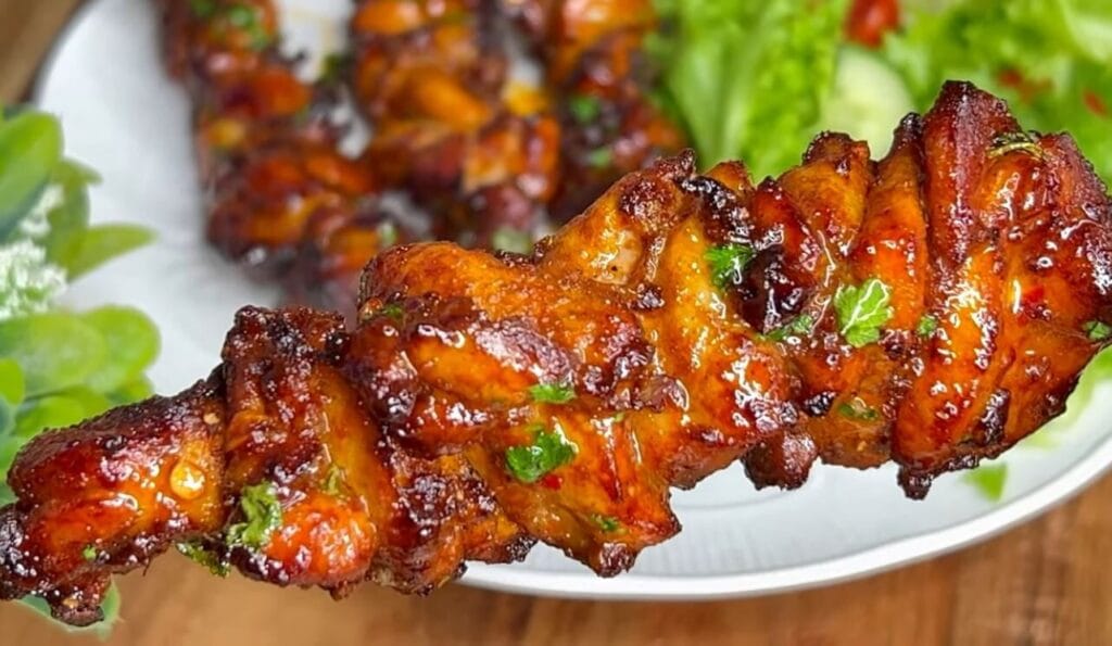 Ieri sera tutti sono andati pazzi per questi spiedini di pollo, volevano che li preparassi subito di nuovo | Solo 180 Kcal!