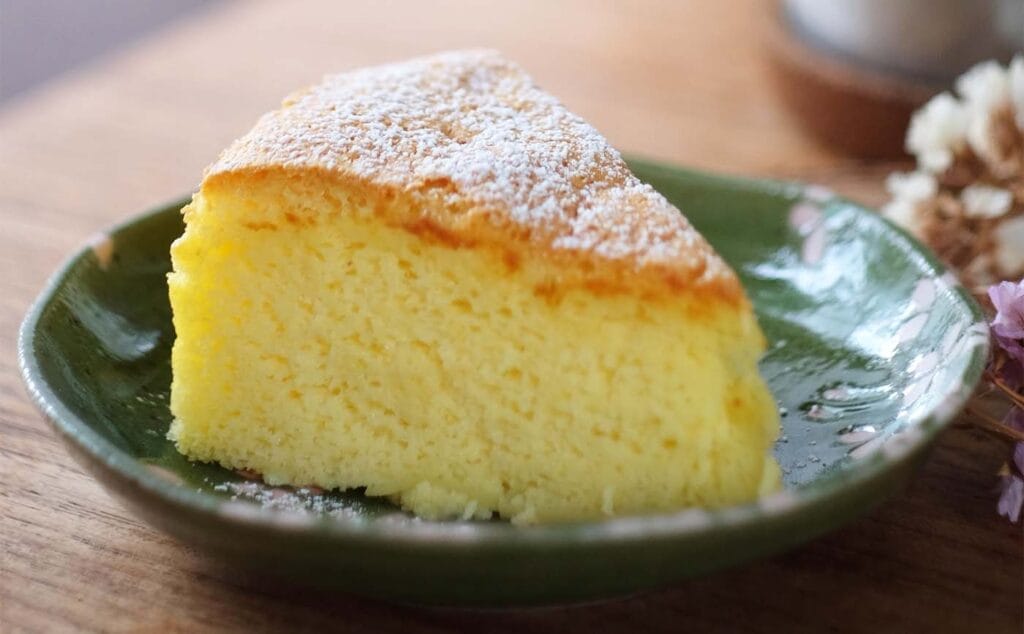 Questa torta cremosissima la preparo con soli 3 cucchiai di farina e non metto burro | Solo 130 Kcal!