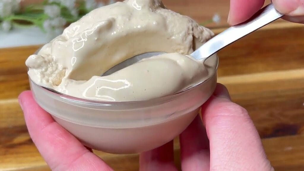 Gelato cremoso al caffè, lo preparo in bottiglia così: ogni volta finisce all’istante!