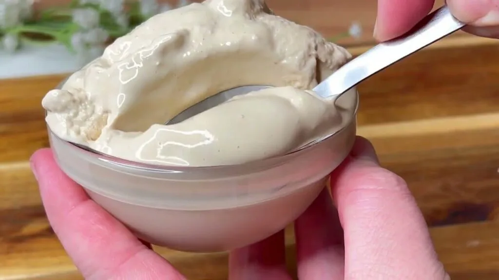 Gelato cremoso al caffè, lo preparo in bottiglia così: ogni volta finisce all’istante!