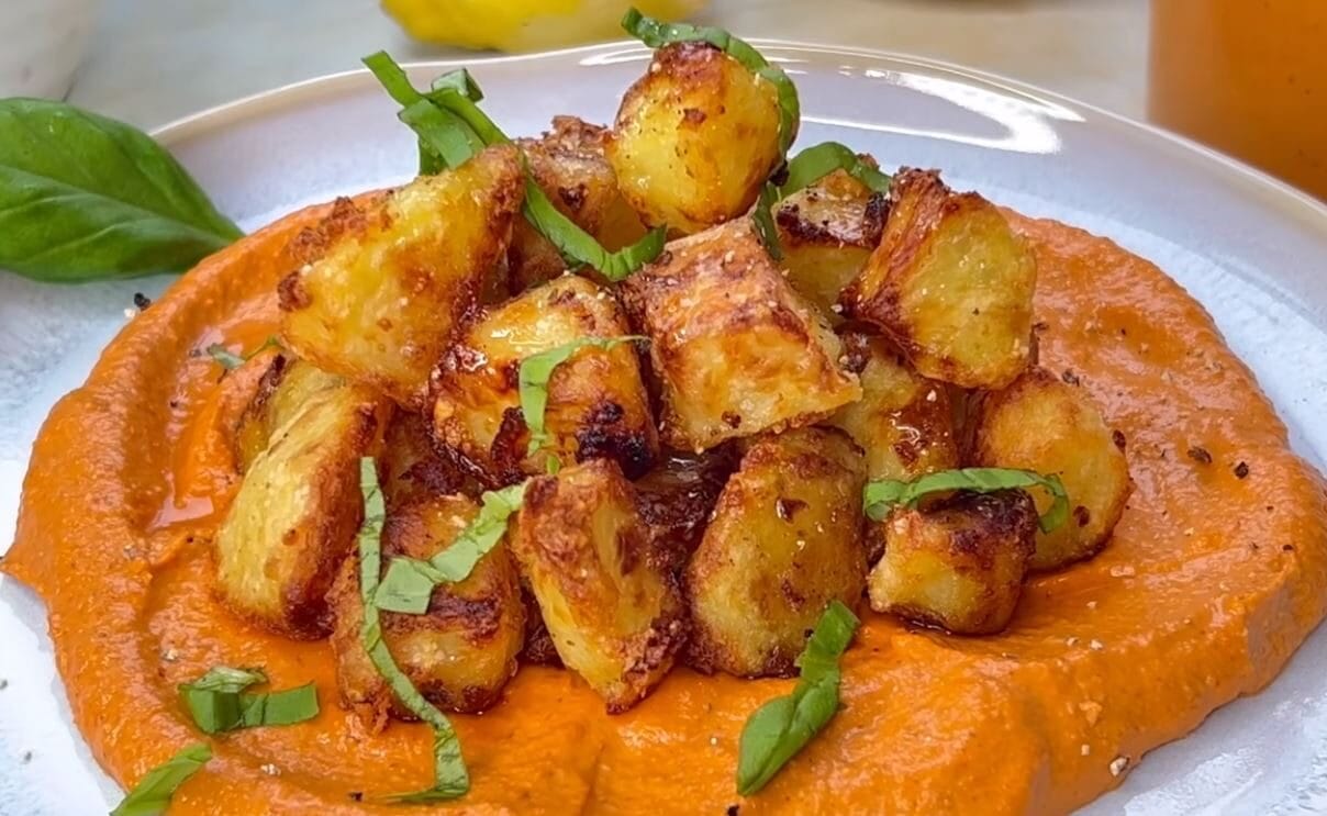 Patate con salsa di peperoni