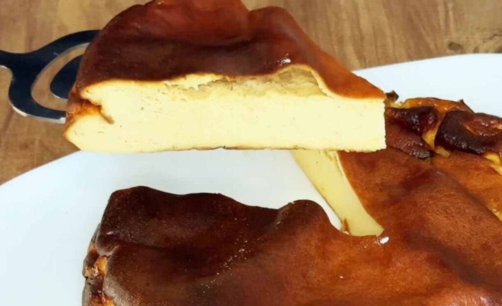 La mangio al mattino per fare il pieno di proteine, ci sono appena 3 ingredienti in questa torta | Solo 170 Kcal!