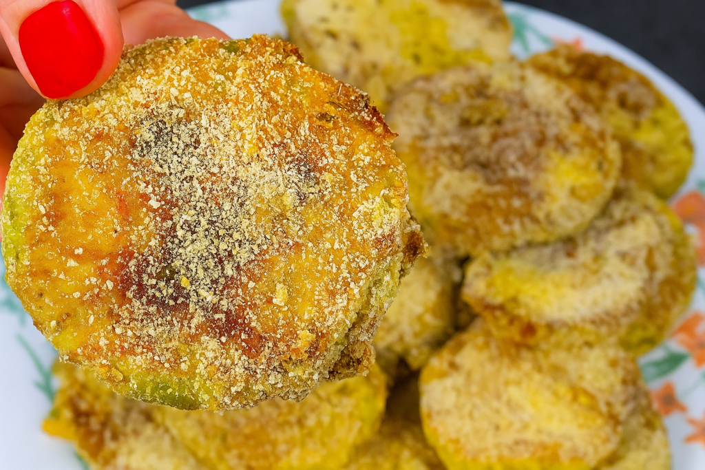 Nemmeno un cucchiaio di olio, le ho cotte in forno: queste zucchine croccanti sono sparite all’istante dalla tavola!