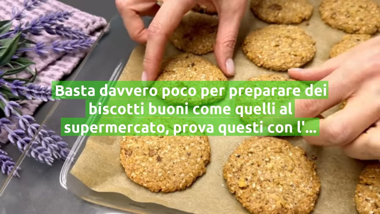Basta davvero poco per preparare dei biscotti buoni come quelli al supermercato, prova questi con l'avena e noci!