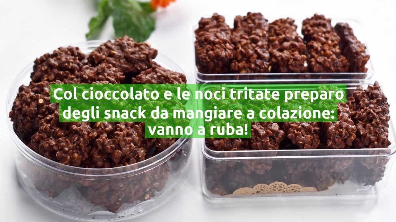 Col cioccolato e le noci tritate preparo degli snack da mangiare a colazione: vanno a ruba!