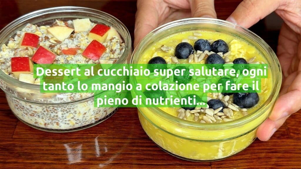 Dessert al cucchiaio super salutare, ogni tanto lo mangio a colazione per fare il pieno di nutrienti buoni!