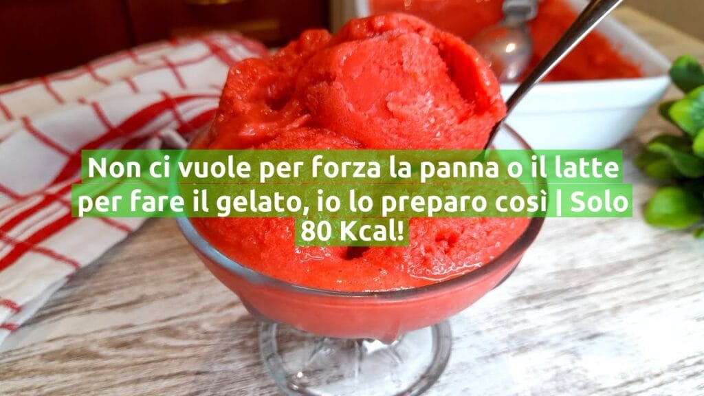 Non ci vuole per forza la panna o il latte per fare il gelato, io lo preparo così | Solo 80 Kcal!