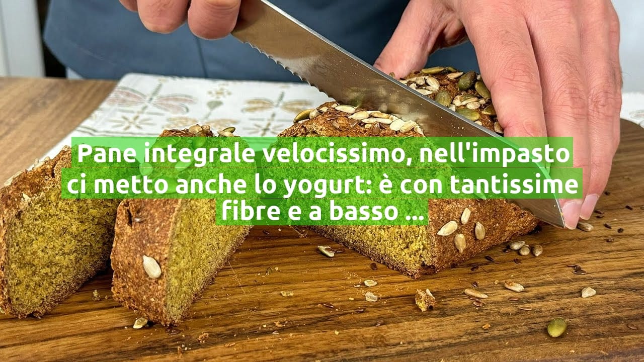 Pane integrale velocissimo, nell'impasto ci metto anche lo yogurt: è con tantissime fibre e a basso indice glicemico!