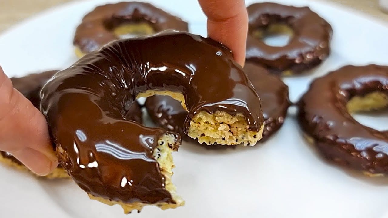 Ciambelle alla ricotta, avena e cioccolato