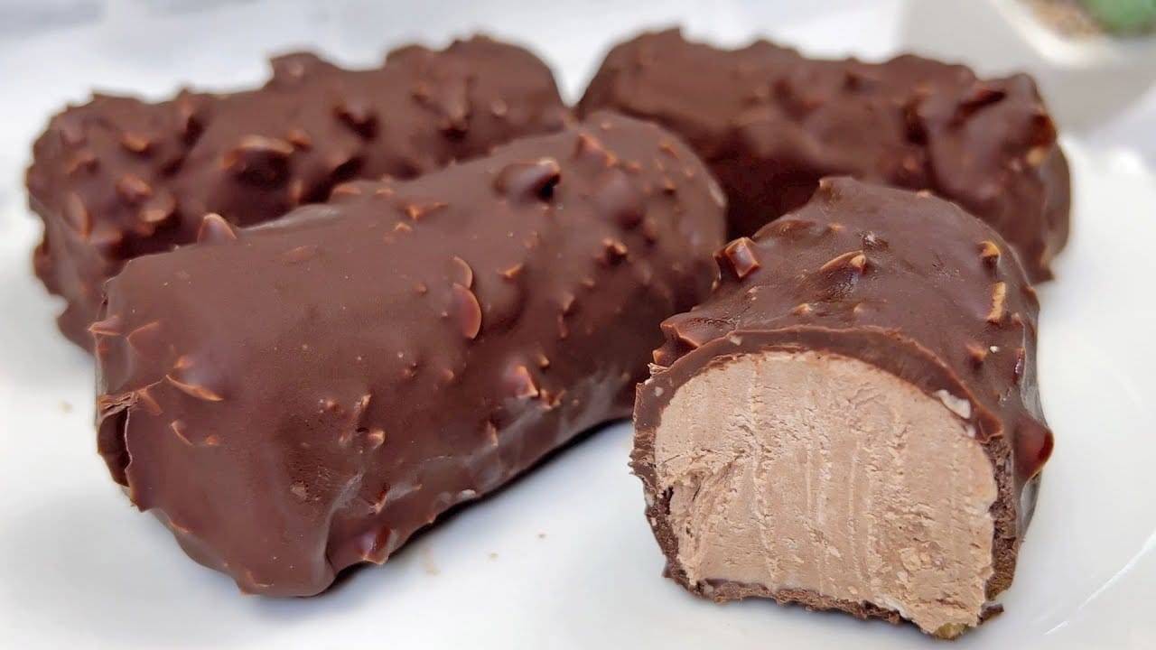 Dolci freddi al cioccolato e ricotta