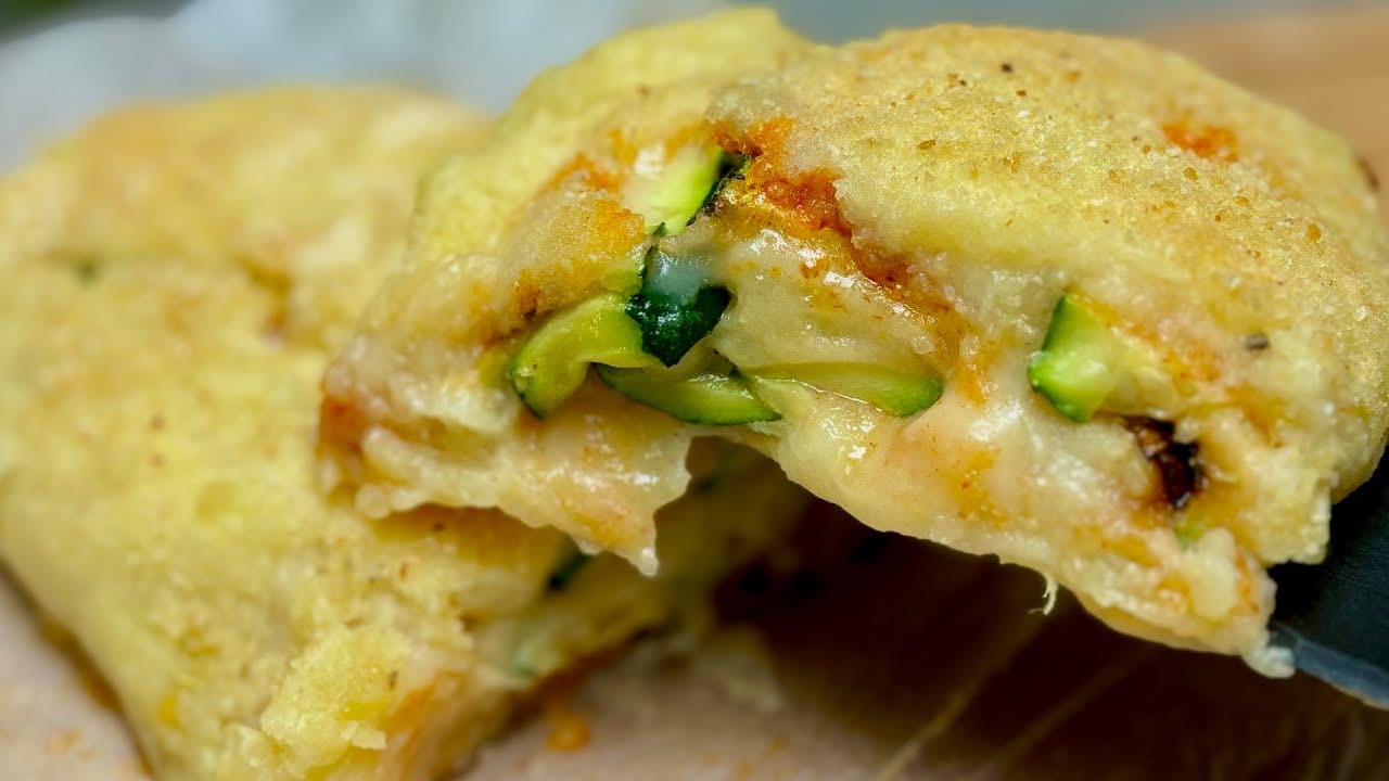 Rotolo di patate con zucchine e formaggio