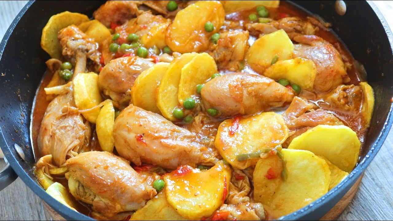 Cosce di pollo con patate e verdure