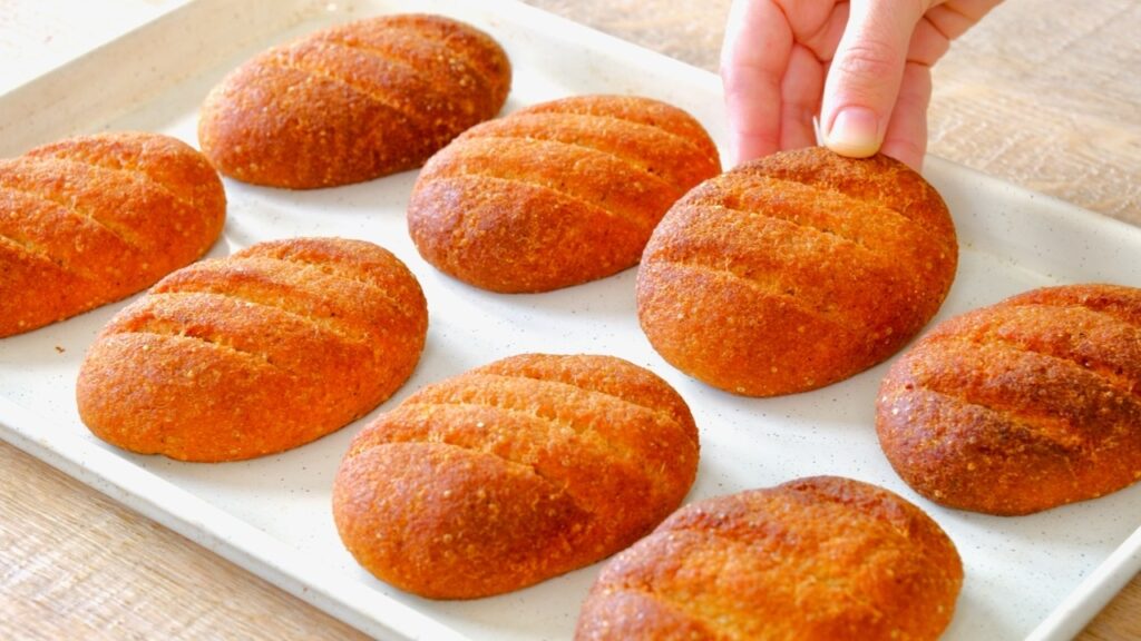 Questi panini sono buoni anche per me che soffro di diabete, mia moglie me li sforna caldi ogni giorno!