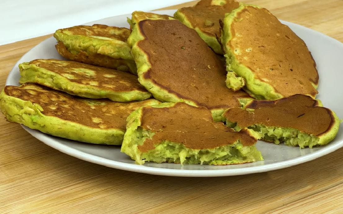 Pancake di avena, banana e avocado