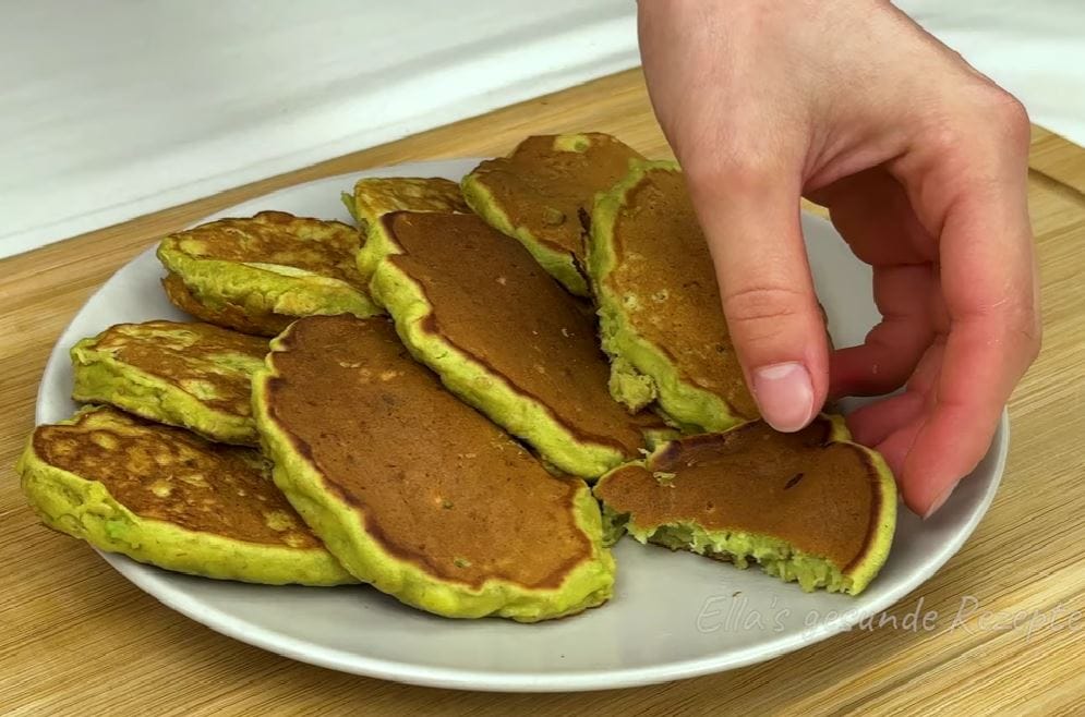 Pancake di avena, banana e avocado