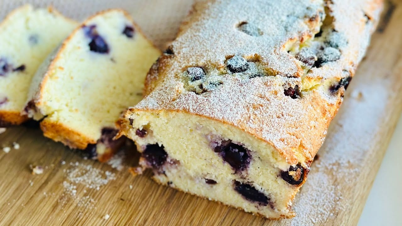 Plumcake di mandorle, cocco e ricotta