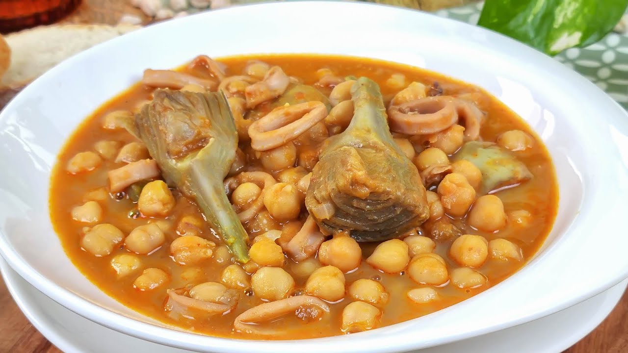 Zuppa di ceci, calamari e carciofi