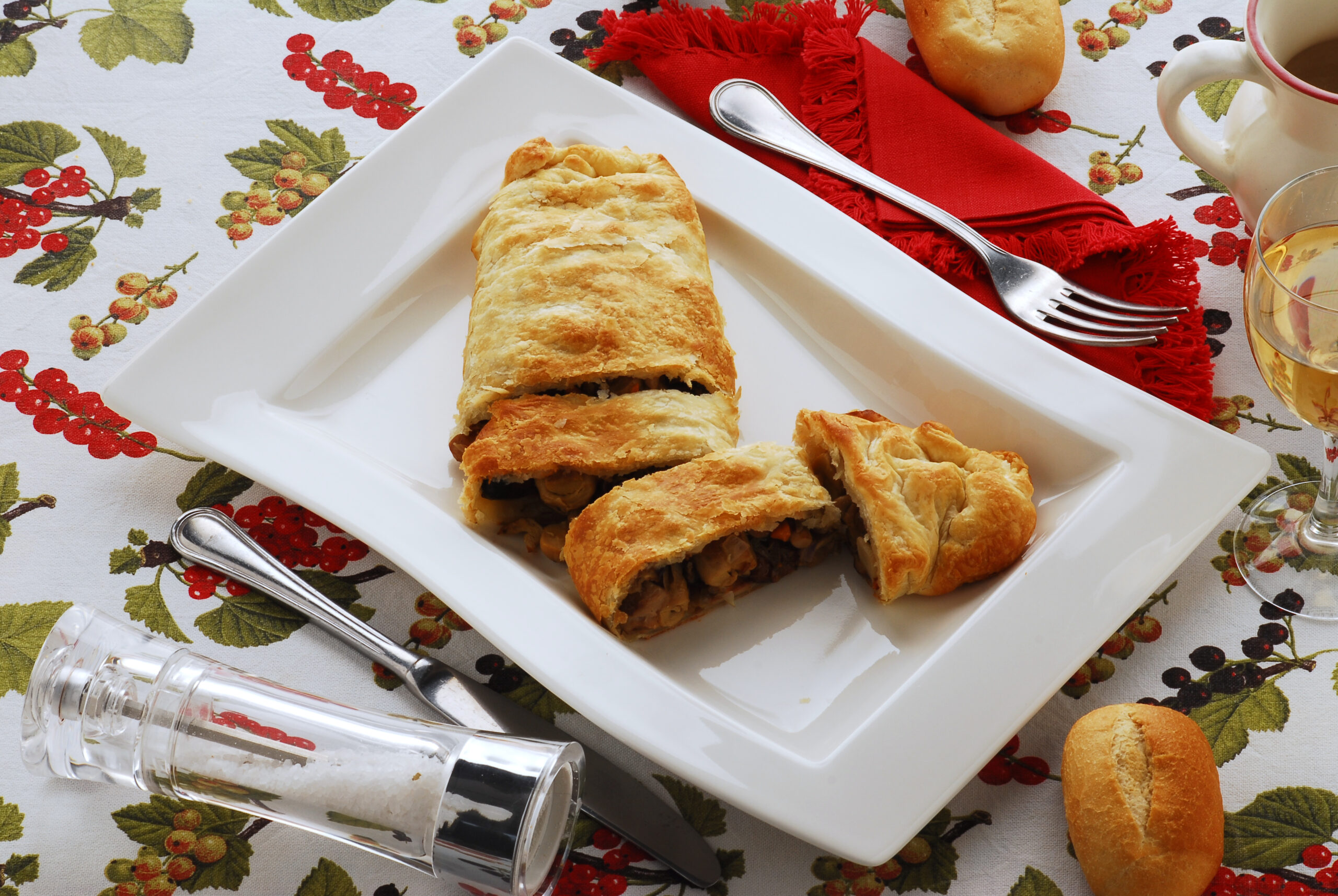 Strudel funghi prosciutto e formaggio