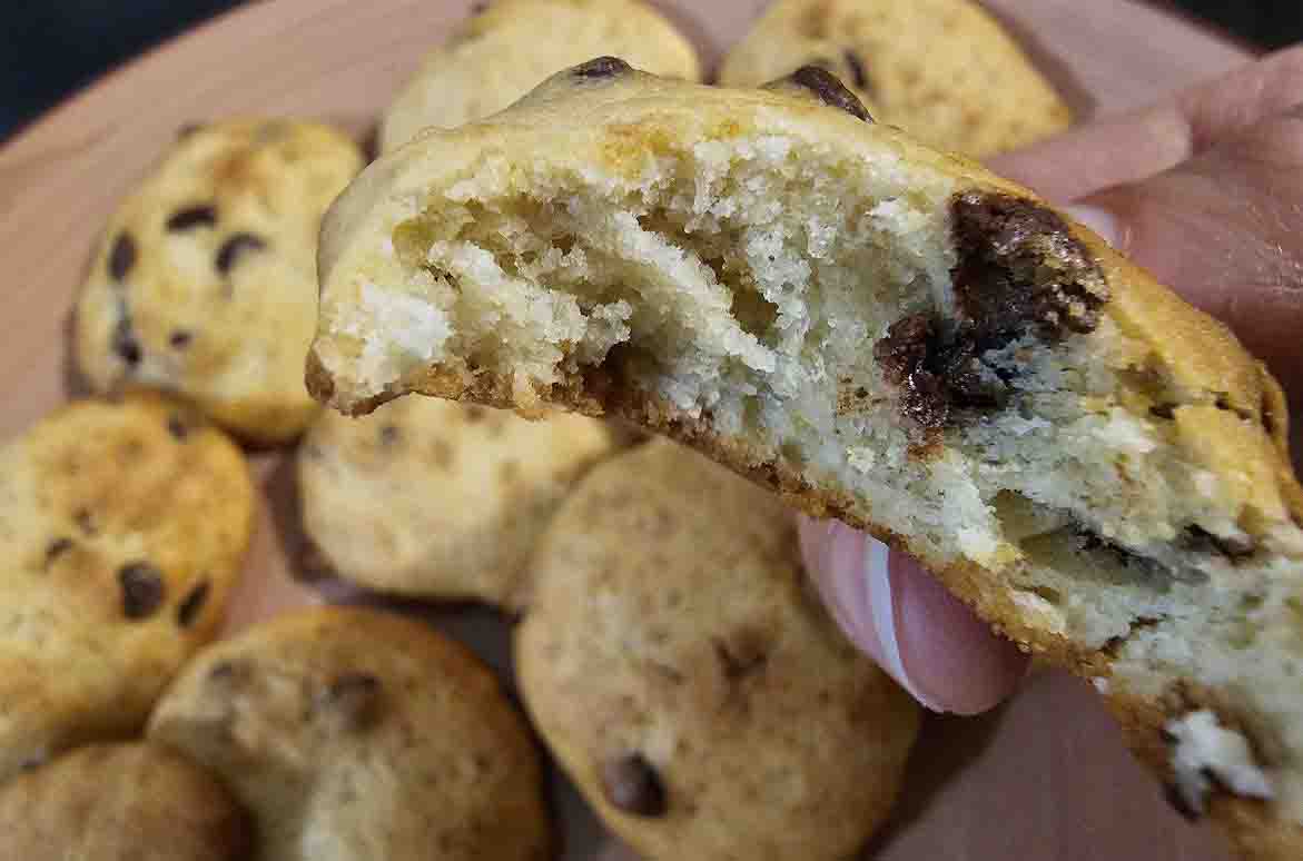 Biscotti banane e gocce di cioccolato