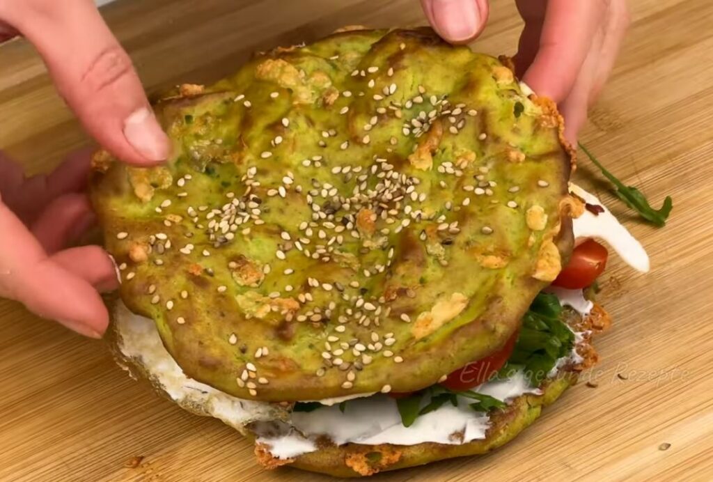Il dietologo mi ha bandito il pane, ma non mi sono scoraggiata: l’ho preparato con l’avocado e devo dire che è super buono!”